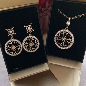 Avon Gold & Silver Filigree Long Statement Pendant Necklace & Drop Earring NE-5